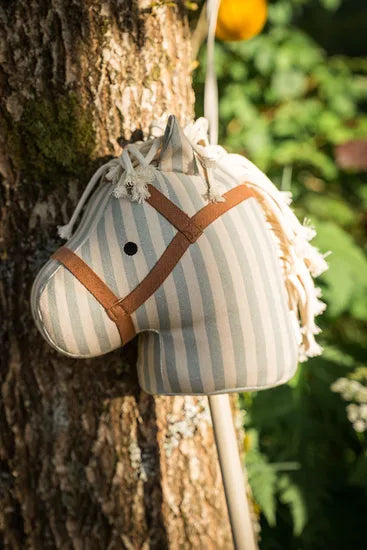 Cavalo de madeira Sam