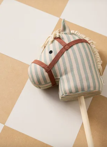 Cavalo de madeira Sam