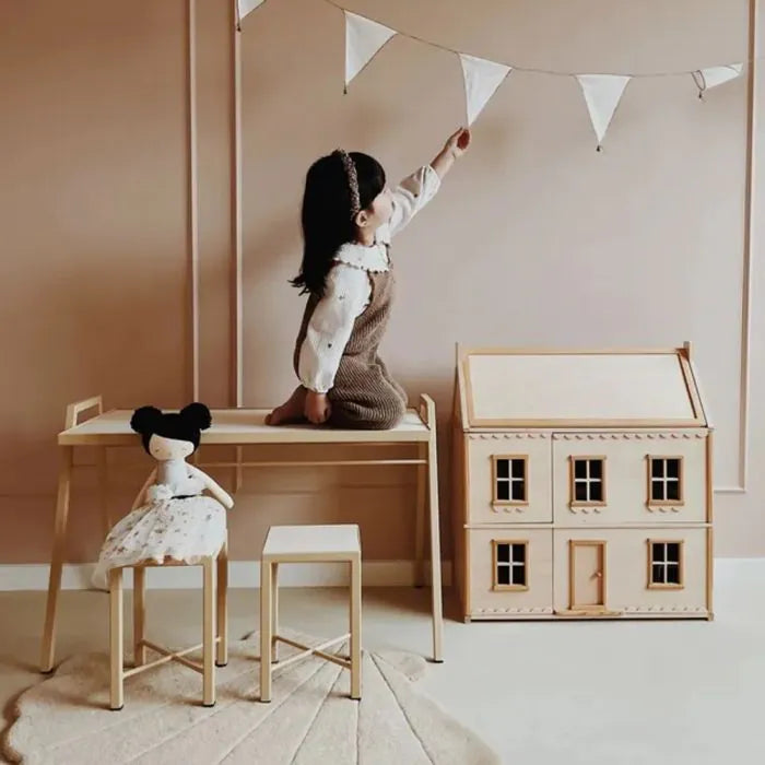 CLASSIC NATURAL WOODEN DOLLS HOUSE